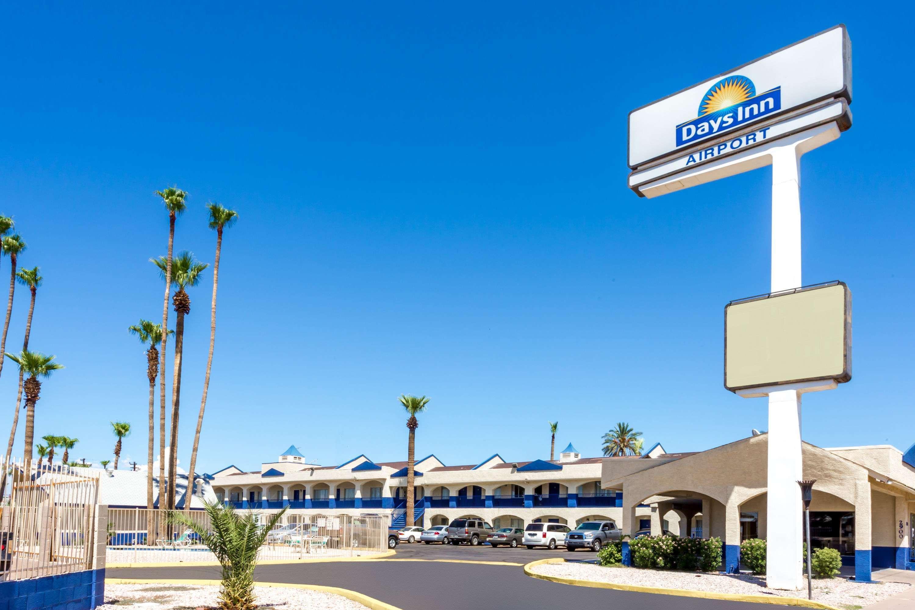 Days Inn By Wyndham Airport - 피닉스 외부 사진
